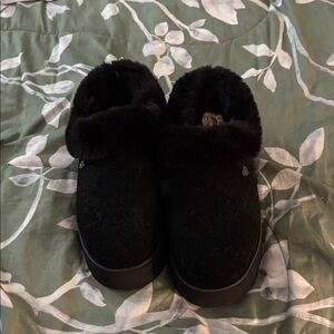 Skechers Women's Black Fur-Lined Slippers